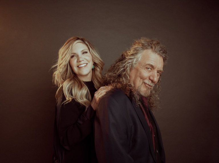 Robert Plant and Alison Krauss perform at the Edmonton Folk Music Festival