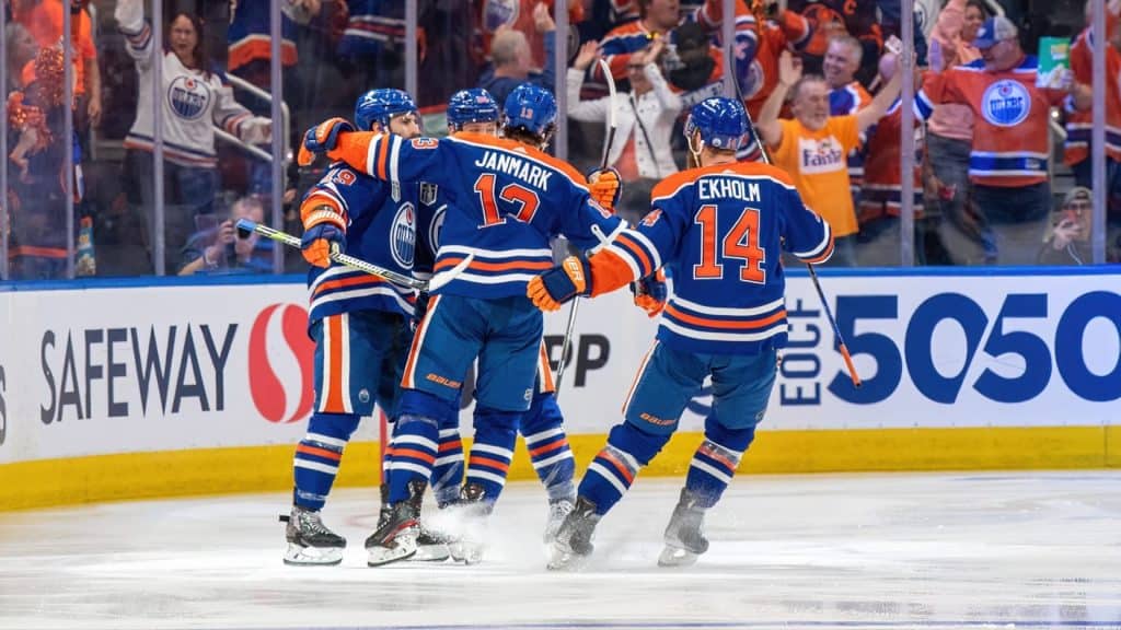 Oilers celebrate a goal in Game 6