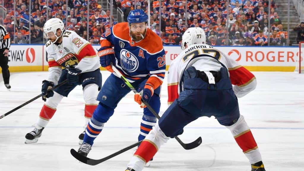 Oilers vs. Panthers in Game 3 of the SCF