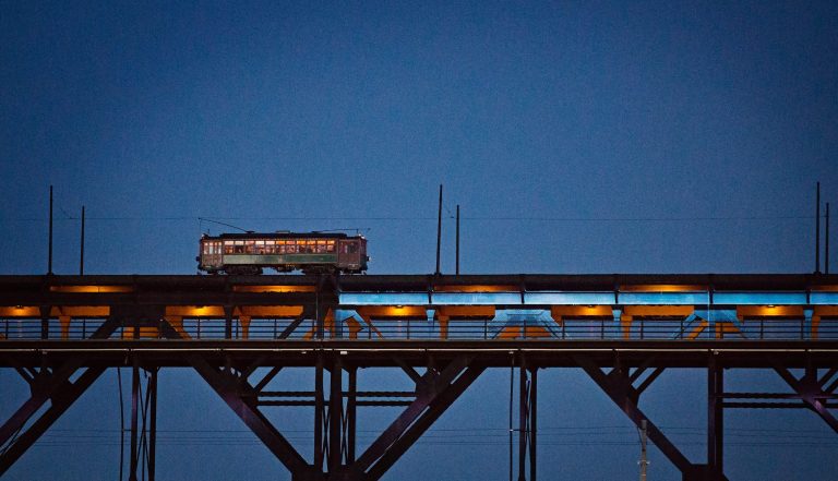 Streetcar on High Level Bridge