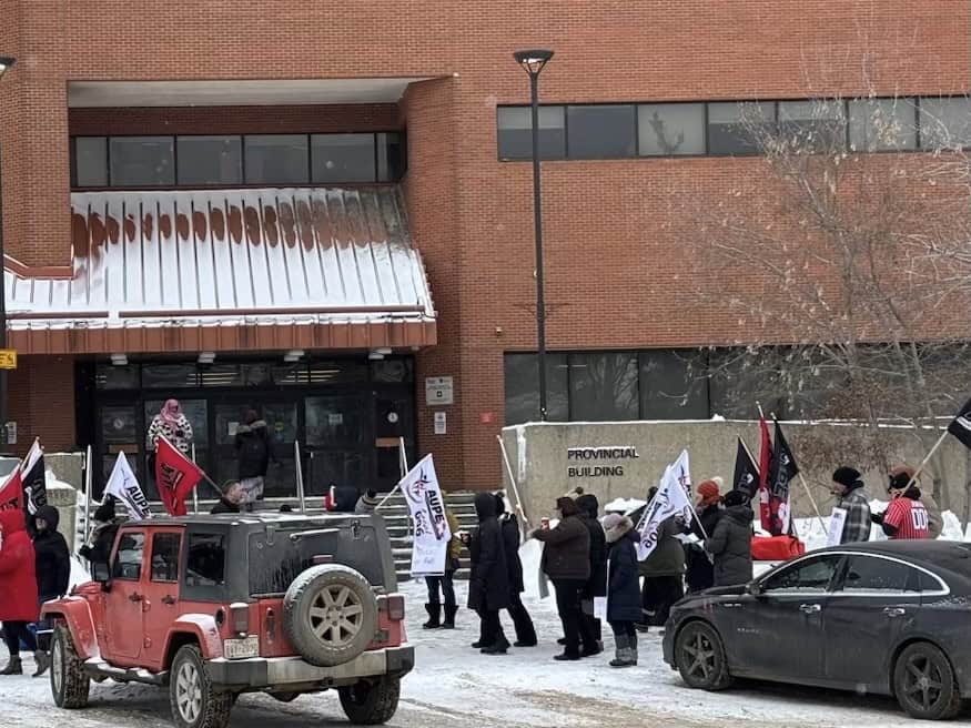 AUPE members Strike - Feb. 2025